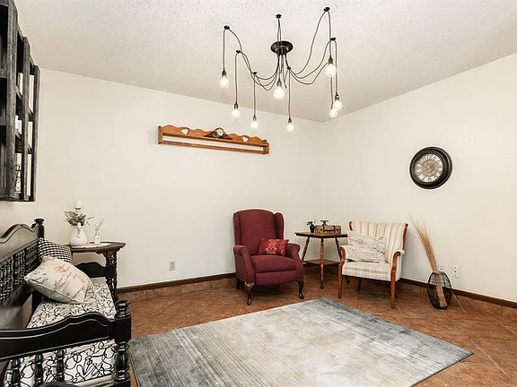 5th image of 4429 College Park Dr