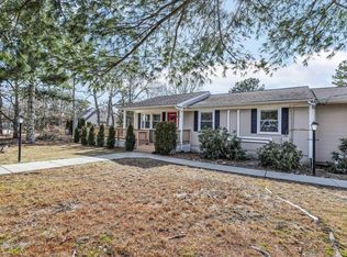 9 Debbies Ln, Marstons Mills, MA 02648