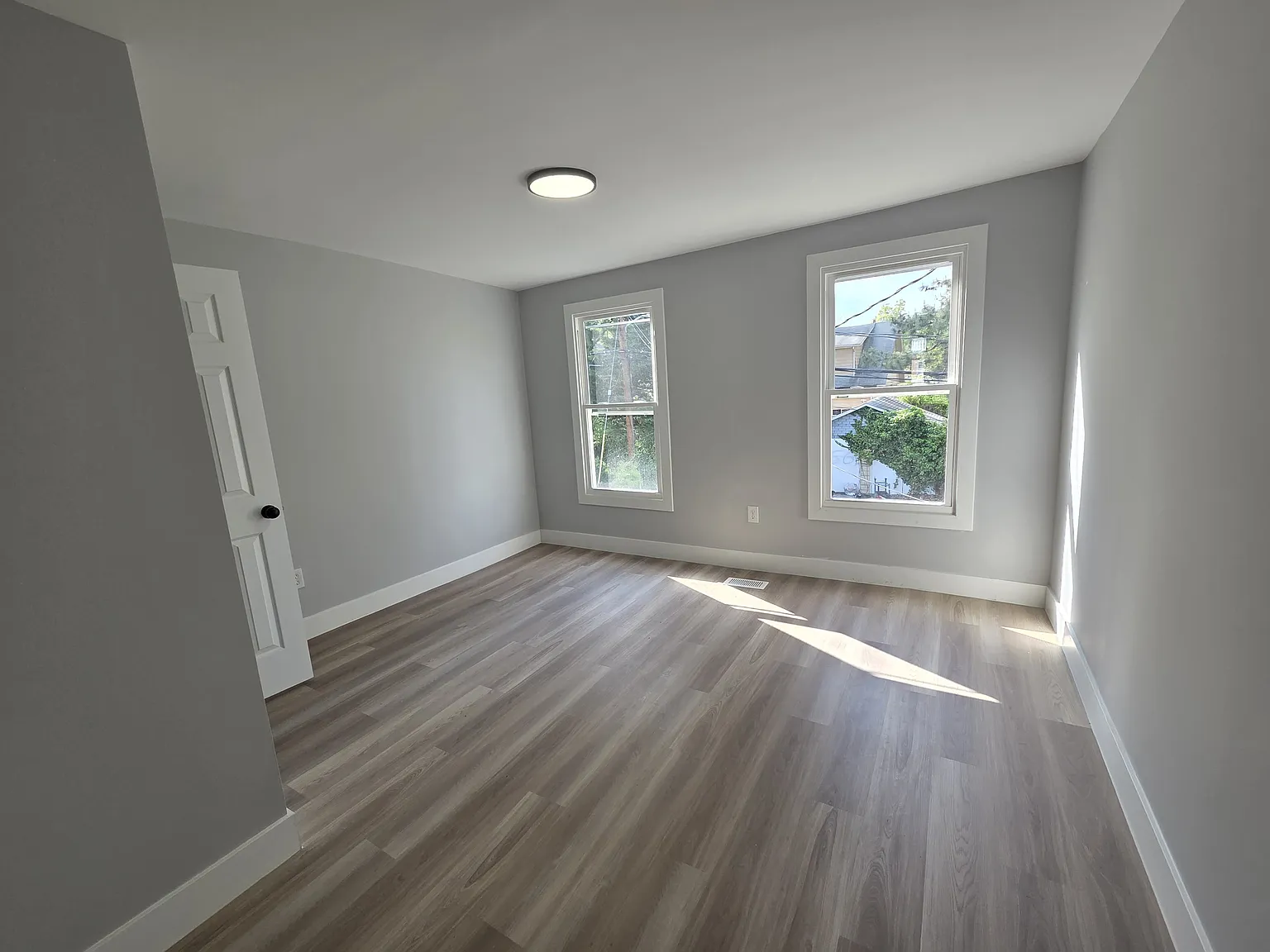 3 bed, 1.5 bath, 1500 sqft, $2,250 — Photo 3