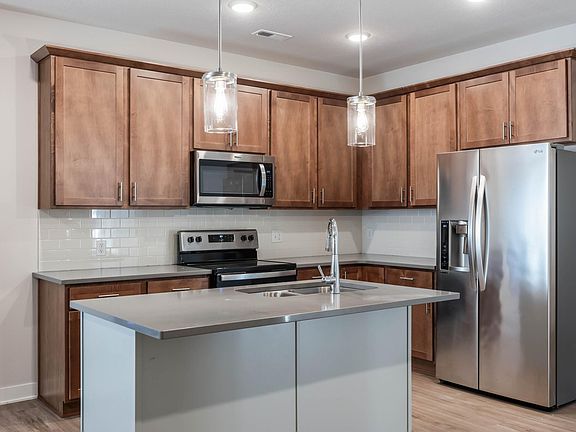 4th image of 3642 NE Kara Ln