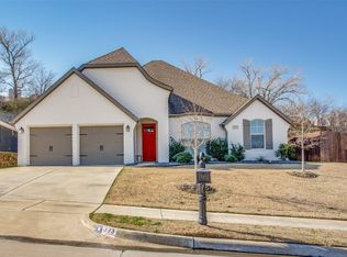 333 Bluffside Trl, Benbrook, TX 76126