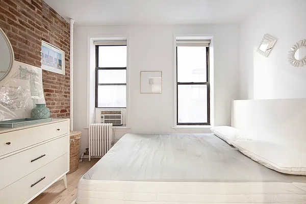 Rented by R New York | media 25