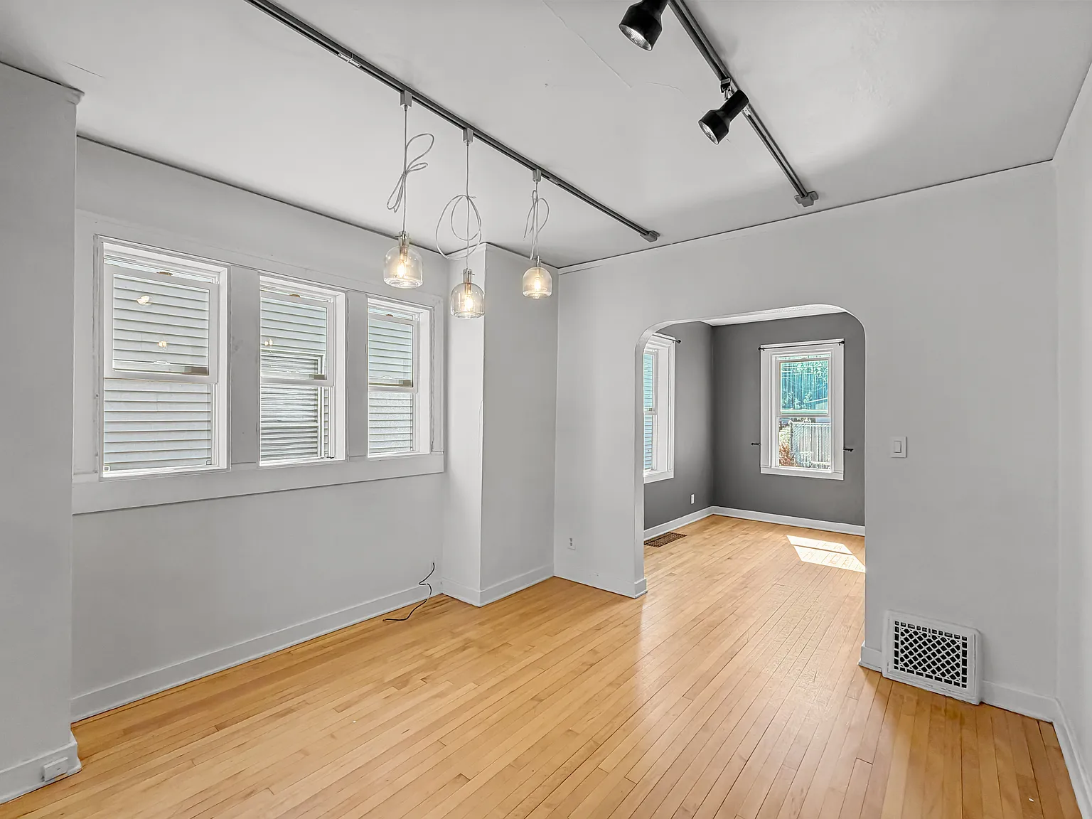 2 bed, 1537 sqft, $1,085 — Photo 4
