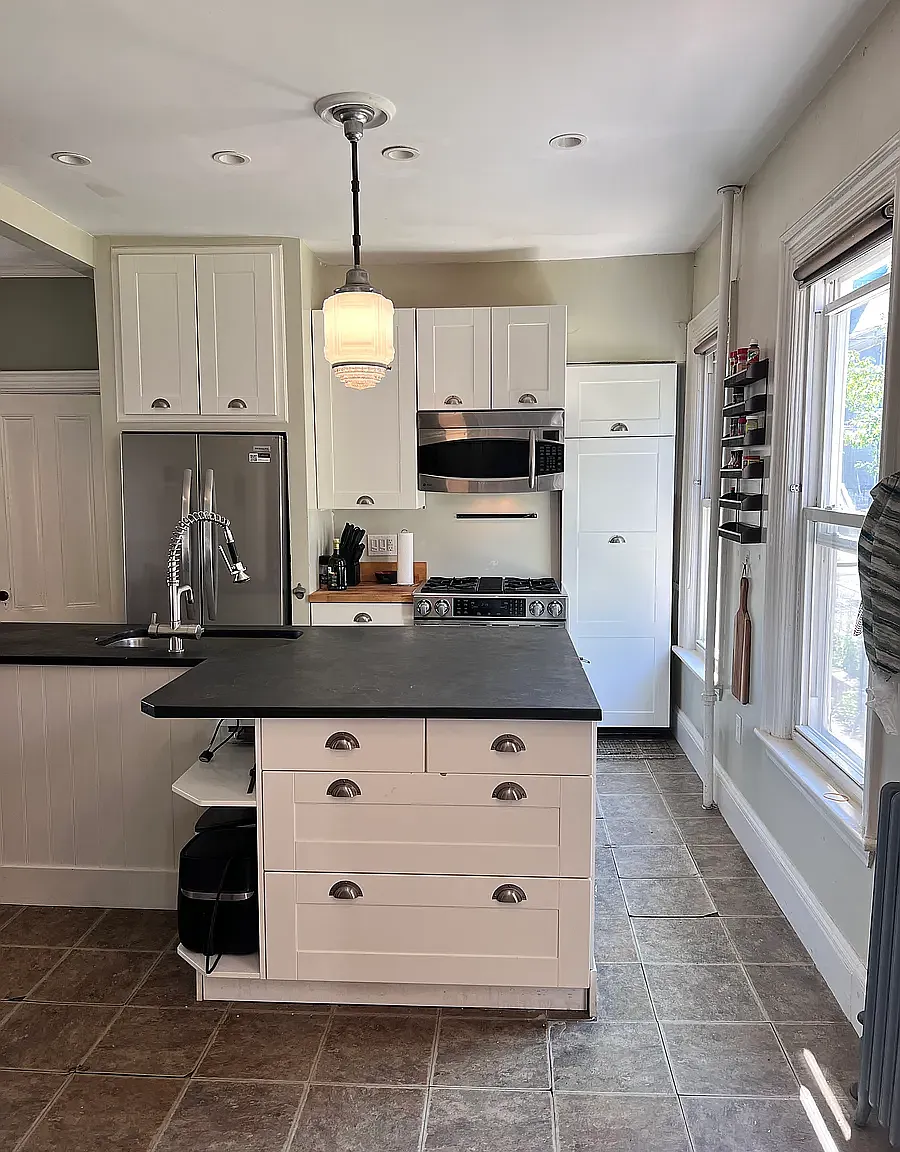 4 bed, 1700 sqft, $4,600 — Photo 1