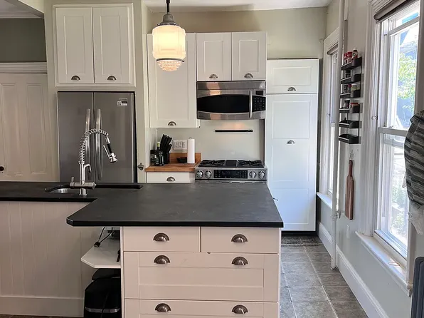 5A Evergreen Ave, Somerville, MA 02145