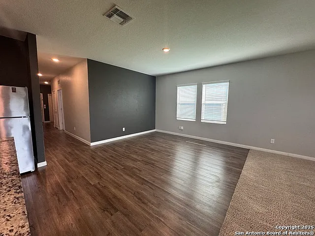 8607 Rock Mdw — Photo 34