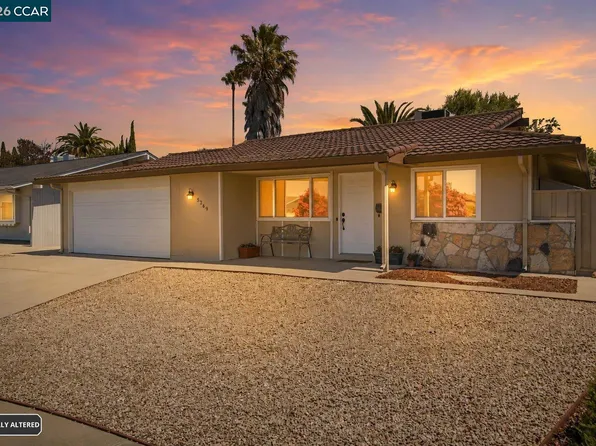 5269 Peony Dr, Livermore, CA 94551