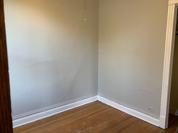 5th image of 4841 N Kenmore Ave #2