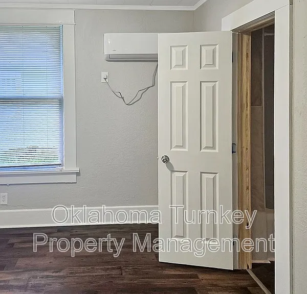 118 N Taft Ave — Photo 13
