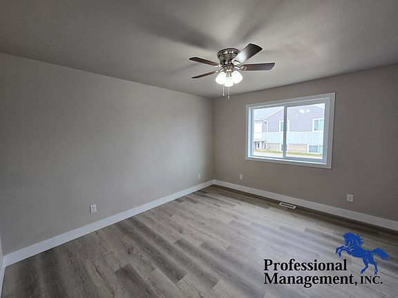 3rd image of 2024 Lake Elmo Dr