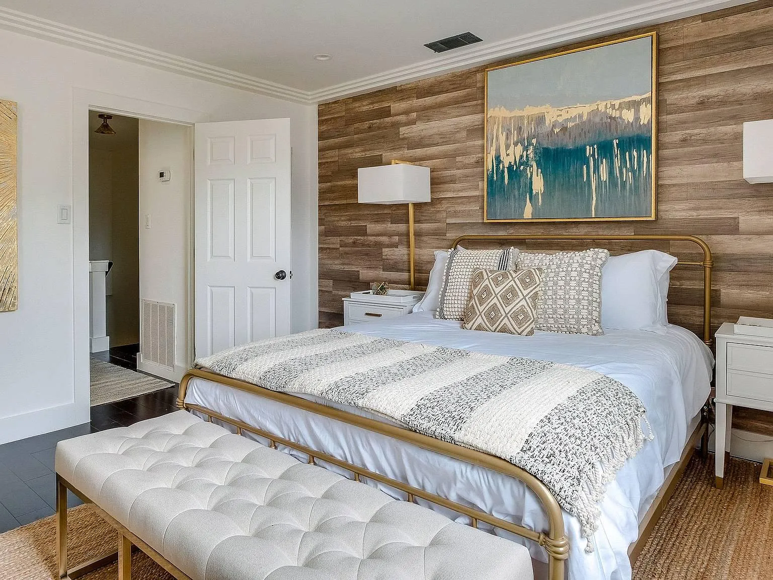 2 bed, 1.5 bath, 1120 sqft, $4,000 — Photo 3