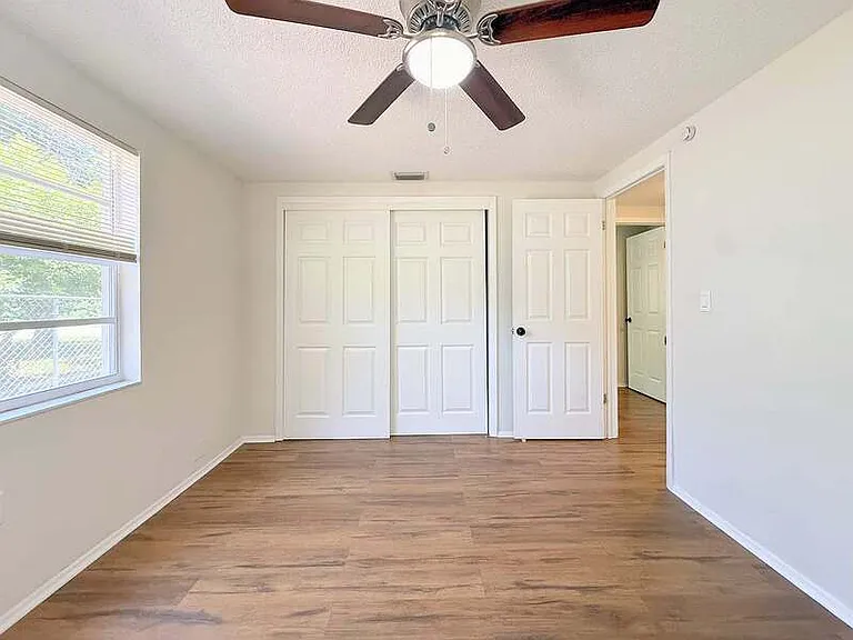 15839 Villa Dr — Photo 24
