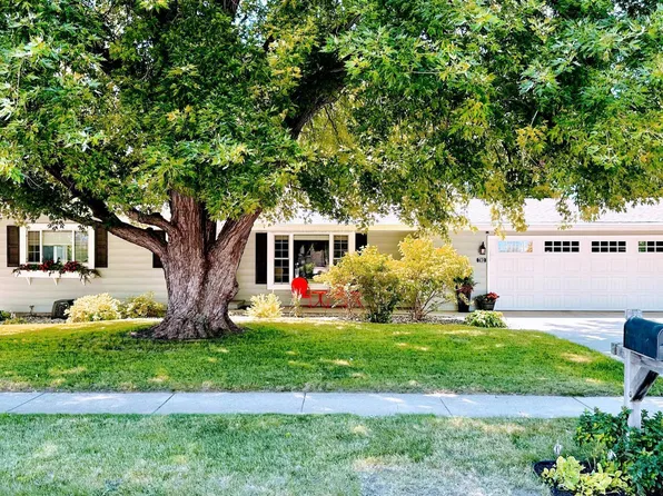 702 Scott St, Marshall, MN 56258