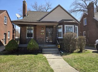 18250 Manor St, Detroit, MI 48221