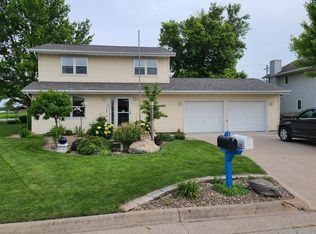 1122 Twenty Oaks Dr, Story City, IA 50248