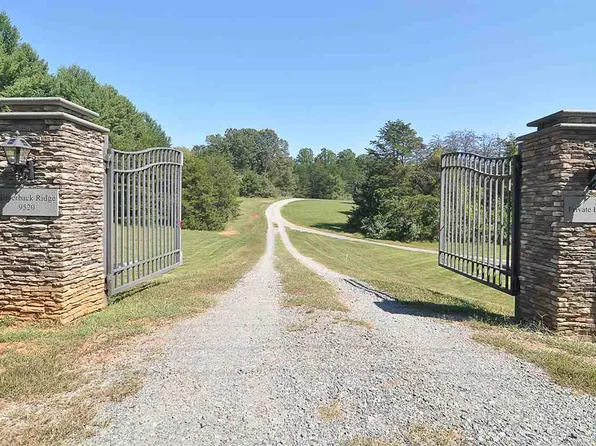 9520 Rockfish Valley Hwy, Afton, VA 22920