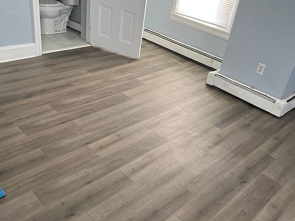 2nd image of 517 Wilde Ave #517