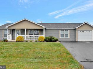 2 Laurie Dr, Shippensburg, PA 17257