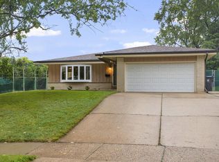 1144 Lawndale Ave, Waukesha, WI 53188
