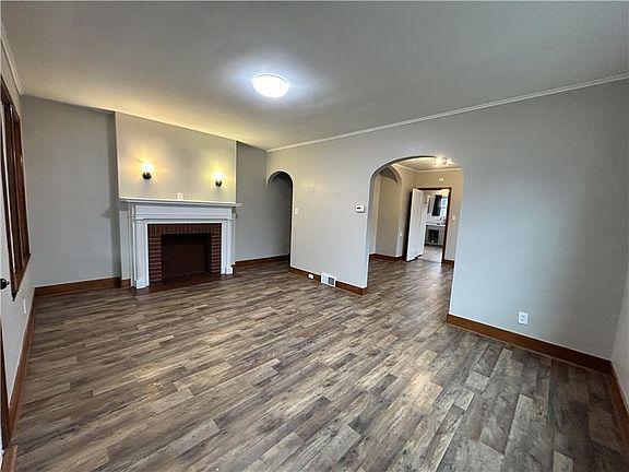 3rd image of 3537 Orchard St