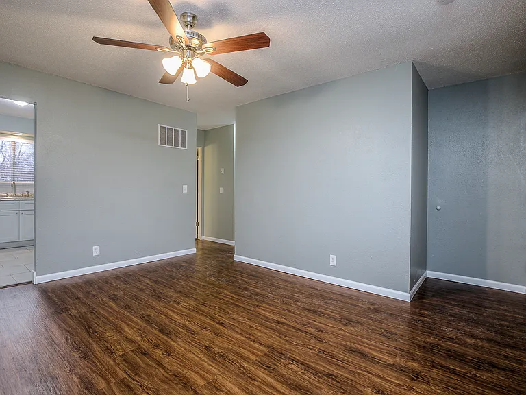 514 NE Corder St #B — Photo 7