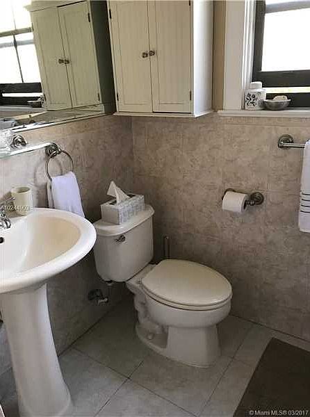 2nd image of 435 Majorca Ave