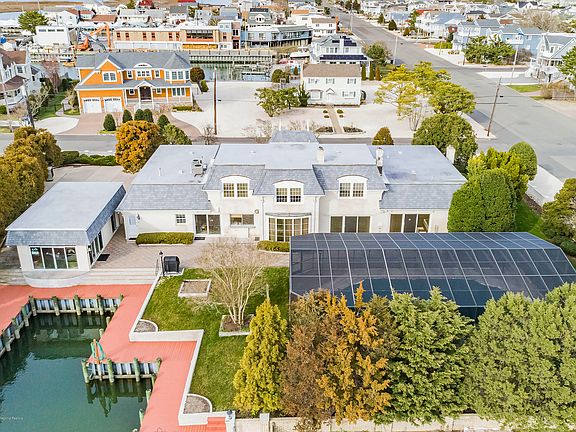 4th image of 400 Jefferis Ave