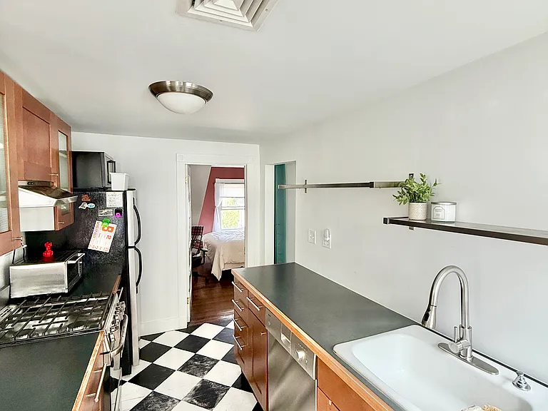 72 Lexington Ave #3 — Photo 7