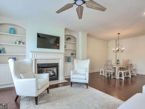 4th image of 7205 Lowery Oak Dr