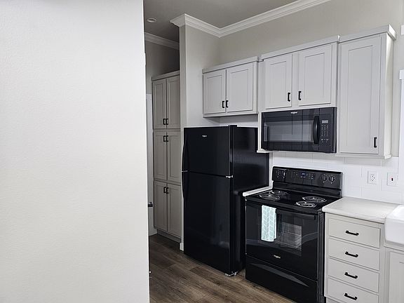 5th image of 112 Pine Tree Loop #8