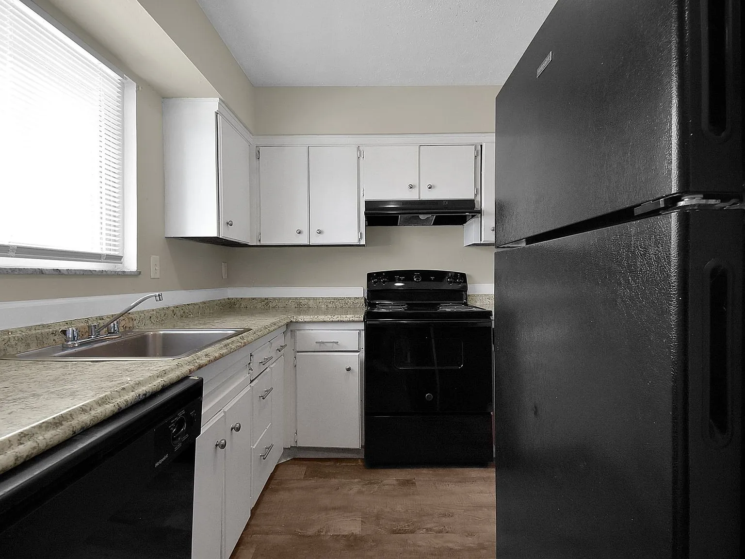 1 Bedroom Affordable Housing Apartment — Photo 3