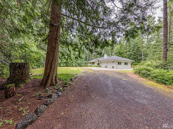 2nd image of 4926 Bridletree Dr NW