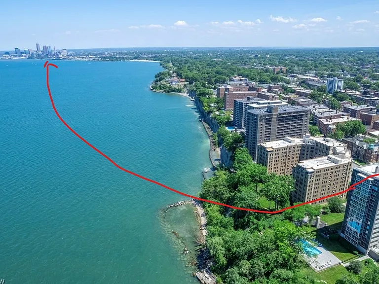 12520 Edgewater Dr #0 — Photo 3