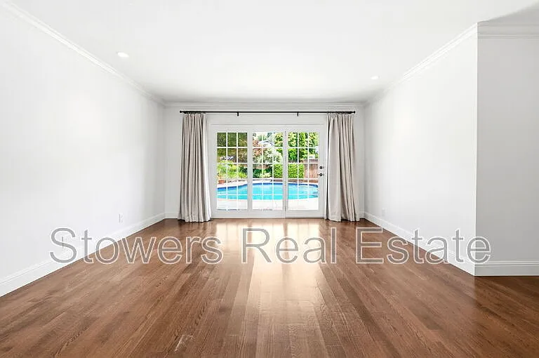 31 Mott Dr — Photo 49