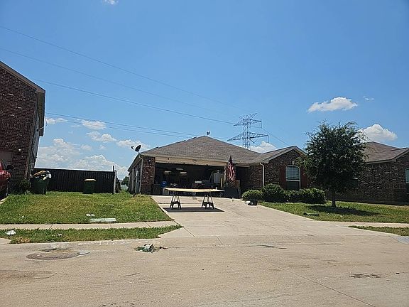 3rd image of 114 Rushmore Ln