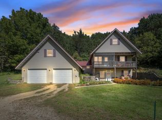 41912 205th Ave, Le Center, MN 56057