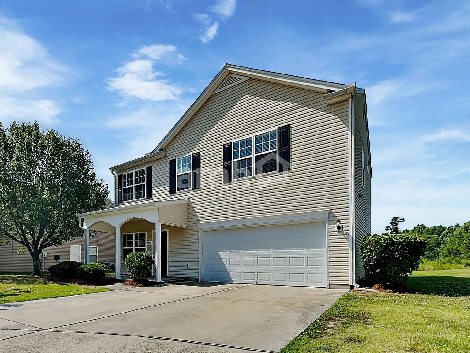 3 bed, 2.5 bath, 1866 sqft, $2,055 — Photo 1