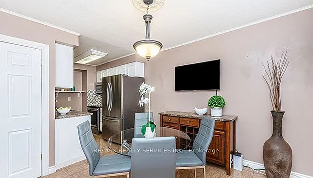 20 Carleton Pl #20 — Photo 2