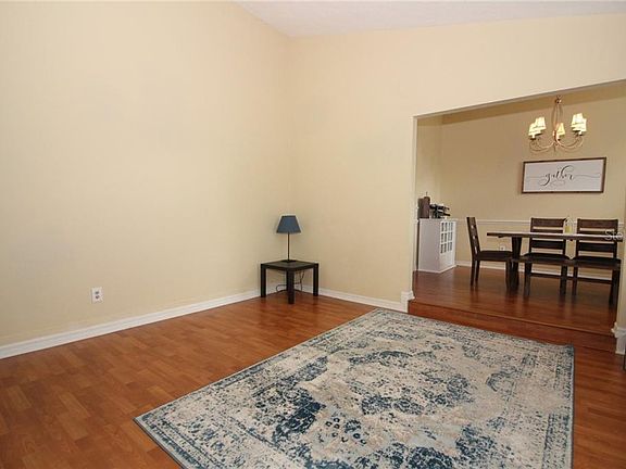 4th image of 519 Lake Charm Ct