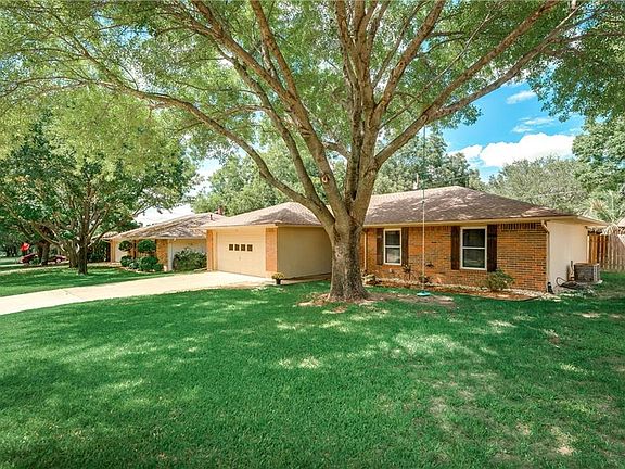 3rd image of 906 Casa Linda Dr