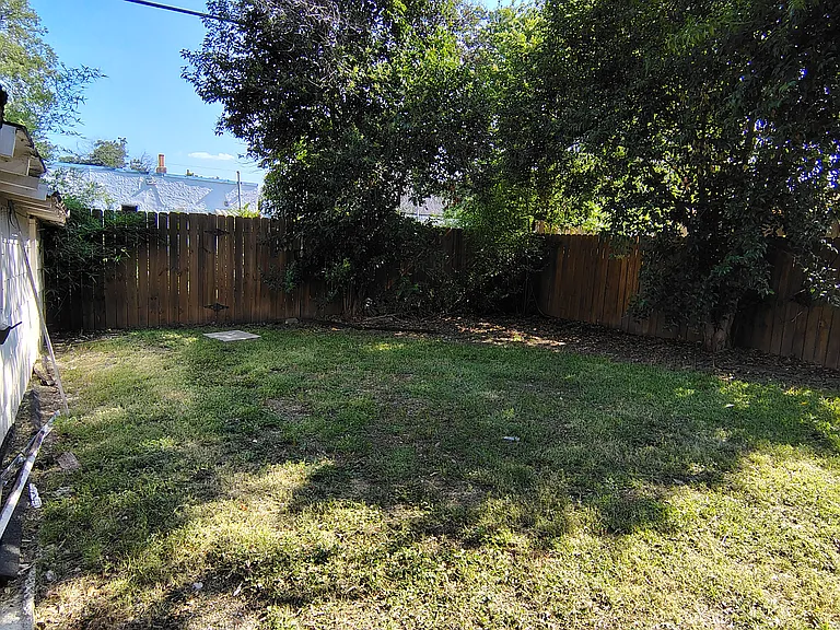 1338 W Elsmere Pl — Photo 20