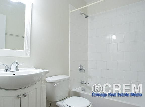 5th image of 7609 N Bosworth Ave APT 3S