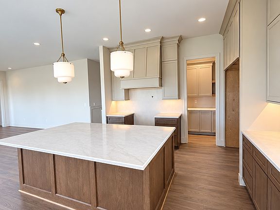 4th image of 6124 NE Terrace Ridge Dr