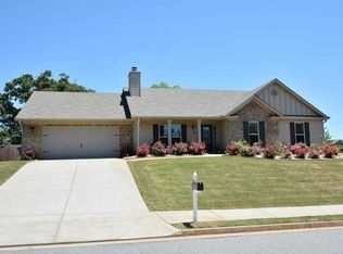 627 High Meadow Dr, Jefferson, GA 30549