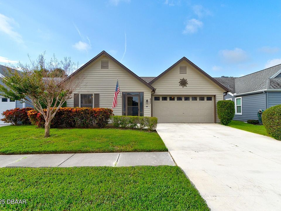 1st image of 832 Pine Shores Cir