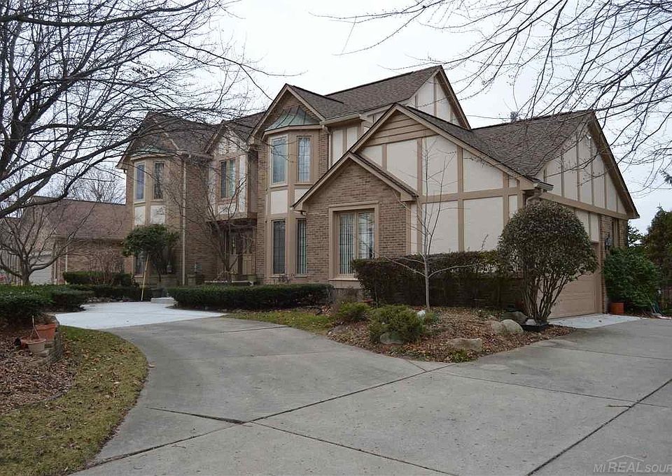 1st image of 22734 Shadowglen Dr