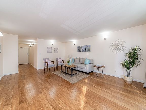4th image of 1803 Ocean Blvd #301