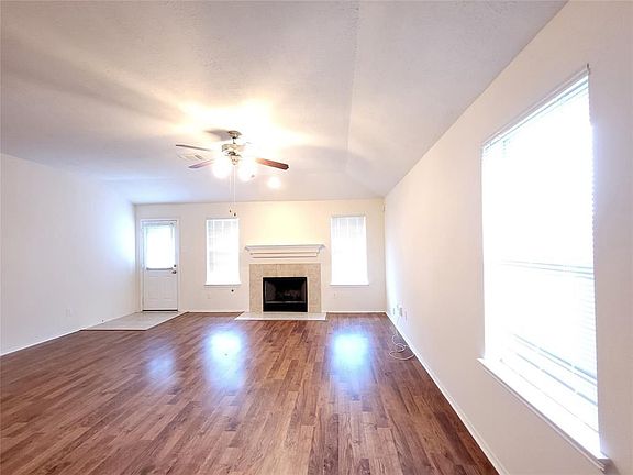 5th image of 20123 Eatons Creek Ct