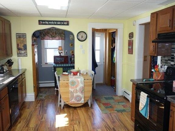 3rd image of 540 1st Ave S