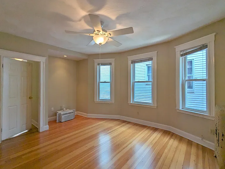 75 Conwell Ave #3 — Photo 12